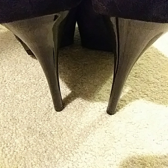 Heels - Picture 3 of 5